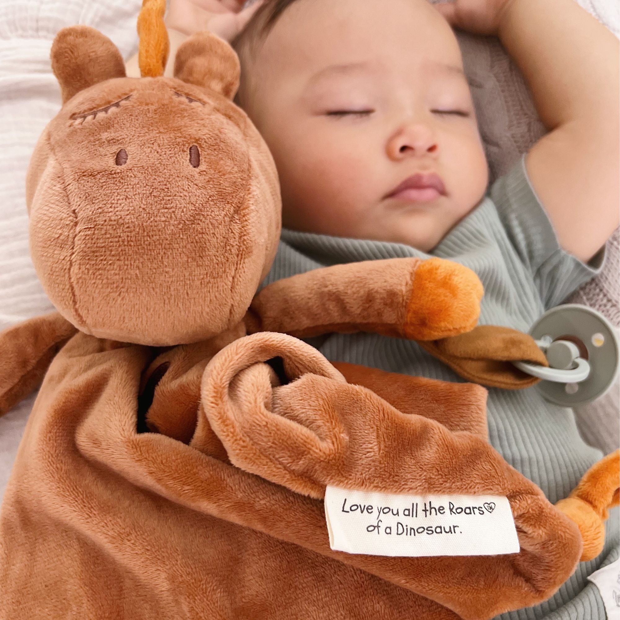 Toy to help baby hot sale sleep